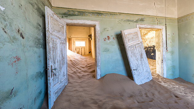 Versandete Gebäude in der Geisterstadt Kolmanskop