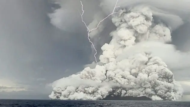 Im Jänner 2022 kam es zum Ausbruch des Unterseevulkans in Tonga.