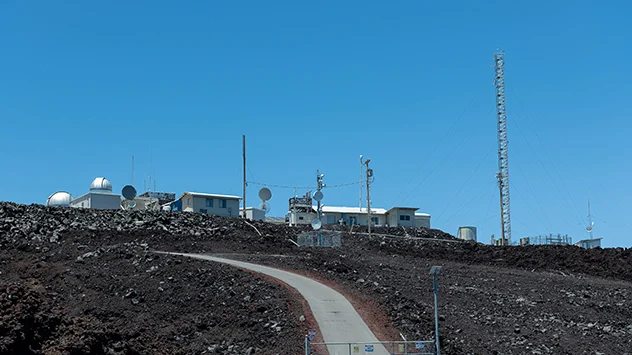 Seit 1958 wird auf dem Mauna Loa die steigende Konzentration des Treibhausgases dokumentiert.