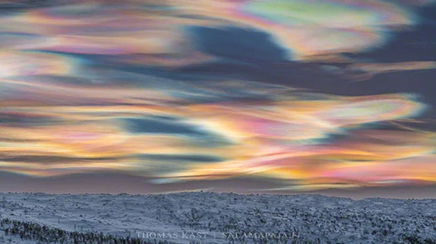 Polare stratosphärische Wolken, Perlmuttwolken Polarwirbel