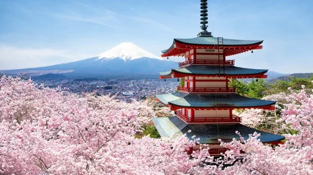 Temple japonais devant le Mont Fuji