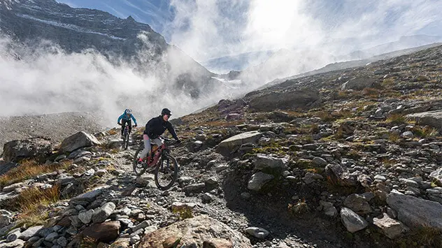 Biker auf dem Hohsaas Trail