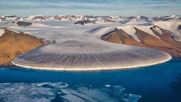 Elefantenfuss-Gletscher in Nordgrönland Luftaufnahme