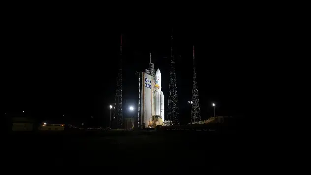 Die Ariane-5-VA-260-Rakete mit Juice an Bord steht auf ihrer Startrampe auf dem europäischen Weltraumbahnhof in Kourou in Französisch-Guayana. 