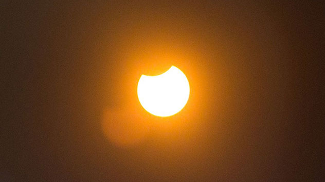 Am Mittag des 10. Juni 2021 ist eine partielle Sonnenfinsternis von Deutschland aus zu sehen gewesen.