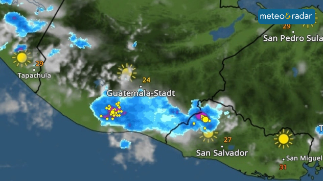 Datorită poziției sale geografice în America Centrală, la tropice, furtunile sunt un eveniment zilnic în Guatemala.