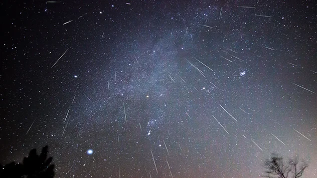 Der Sternschnuppenschwarm der Geminiden kann ein faszinierendes Schauspiel am Himmel entfachen. 
