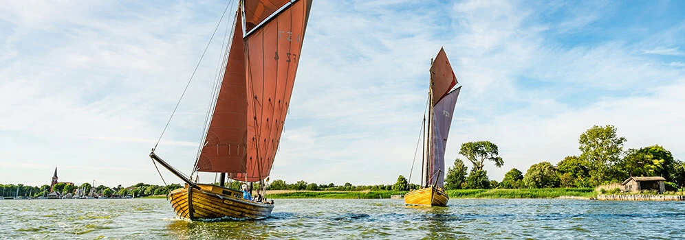 Zeesenboote auf dem Bodden