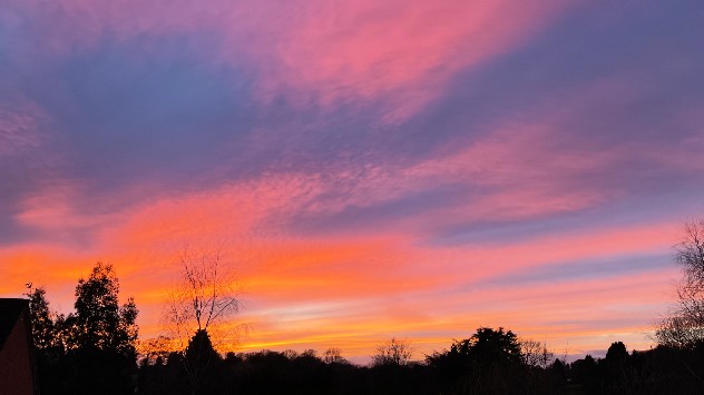 An incredibly picturesque sunset caught in Belbroughton, Worcestershire.