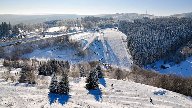 Blick auf die Skipisten in Winterberg