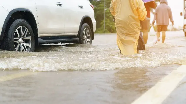 Surface road flooding