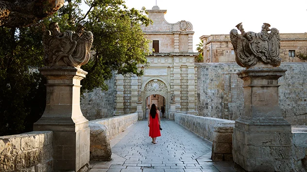 Das Mdina Gate auf Malta. Es diente in der ersten Staffel der Serie „Game of Thrones“ als zentraler Drehort 