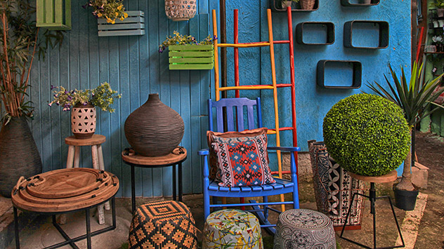 Möbel auf Markt in Tel Aviv