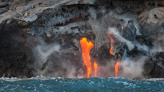 Aktiver Vulkan Kilauea mit Lavaströmen