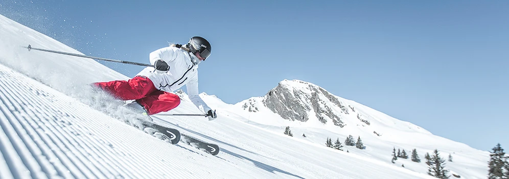 Winterurlaub in Sterzing-Ratschings-Gossensass - © Ratschings Tourismus / Manuel Kottersteger Ein Skifahrer auf der Piste bei Sonnenschein
