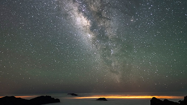 Mit bloßem Auge sind bei optimalen Sichtbedingungen nur etwa 6000 Sterne zu sehen.