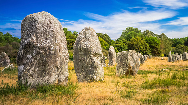 Historische Steinreihen in der Bretagne