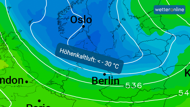 Die Karte zeigt die Temperaturen in rund 5500 Meter Höhe. Die Höhenkaltluft lässt sich an den blauen Farben erkennen.