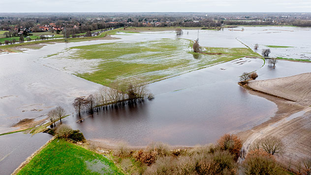 Felder und Wiesen um das Bümmersteder Fleth in der Huntemarsch sind überflutet.