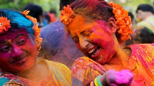 Holi hai! The most joyous festival can also be beneficial for your health!