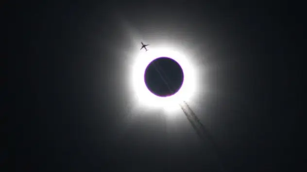 El eclipse dejó imágenes espectaculares. 
