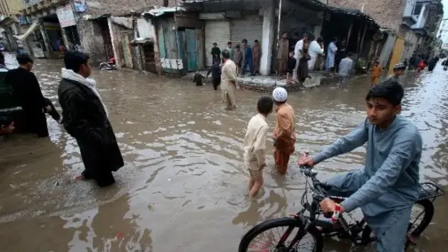 Las inundaciones dejaron fallecidos en Pakistán. 