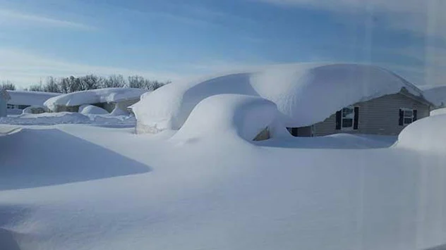 Im November 2014 verursachten zu zwei Meter Neuschnee im Norden der USA katastrophale Zustände. Ganze Häuser waren begraben.