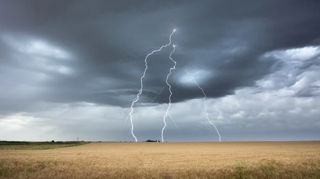 Weather explained - Dry thunderstorms for parts of the West – Weather News