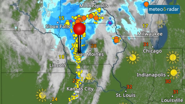 Furtuna care a provocat tornada puternică din statul Iowa, văzută pe harta meteo interactivă.