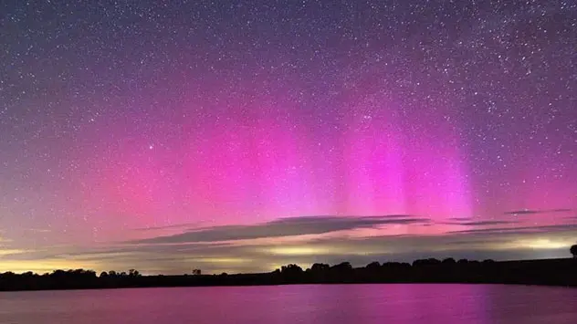 poollicht noorderlicht zonnevlam cme uitbarsting zon plasmawolk aurora borealis