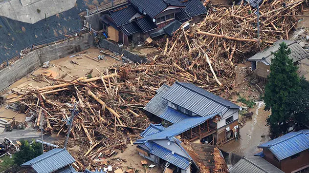Massive Schäden durch Fluten in Japan