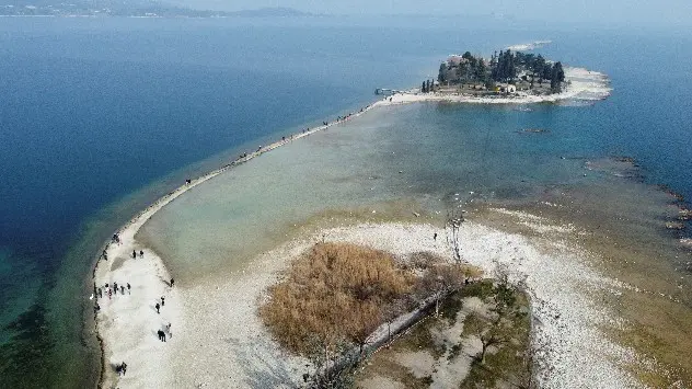 Lake Garda drought path