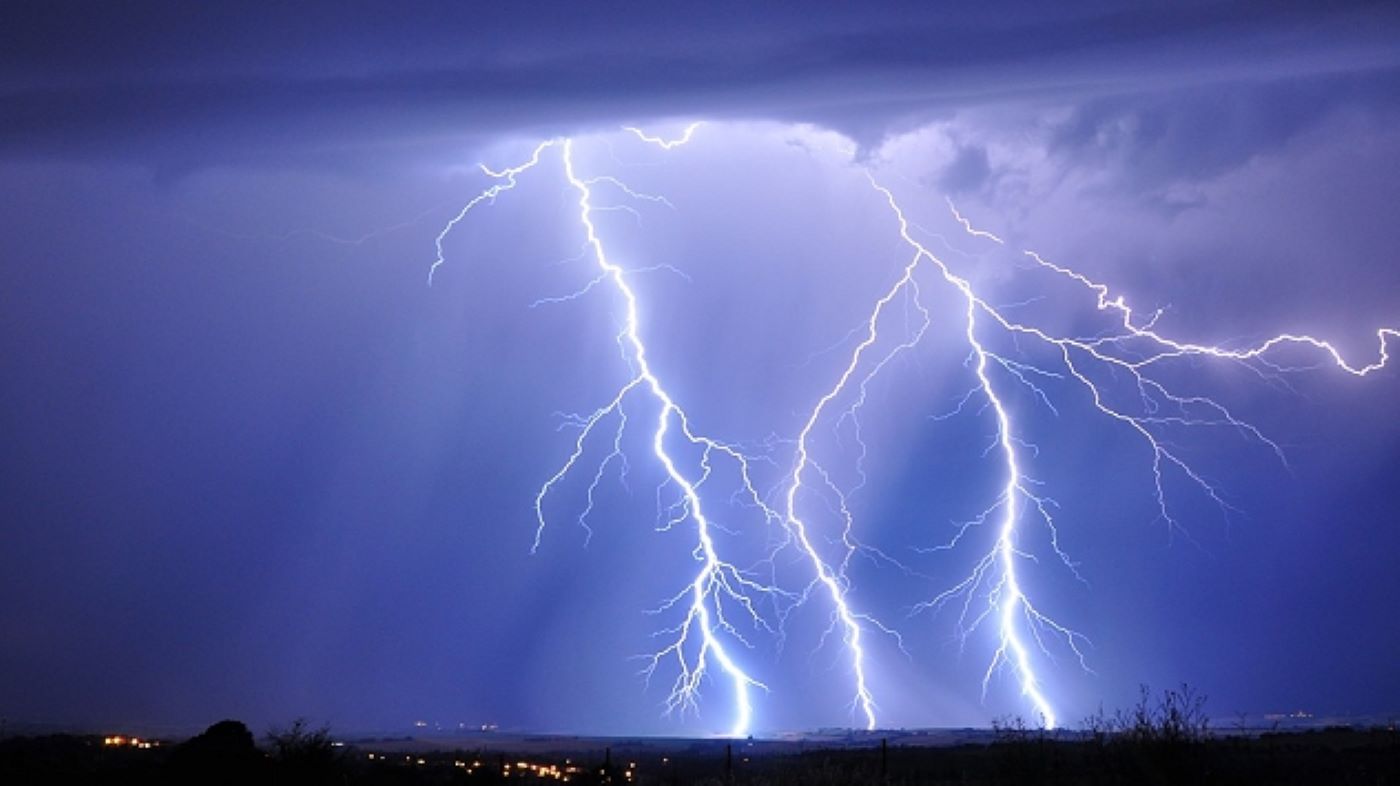 Dos and don'ts during lightning – Weather News