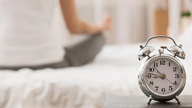 Morgenroutine: Tipps für einen guten Start in den Tag Wecker am Morgen