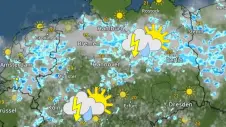 Der Schwerpunkt der Gewitter liegt in einem Streifen von Hamburg und Bremen bis Berlin sowie von Berlin in Richtung Eifel.