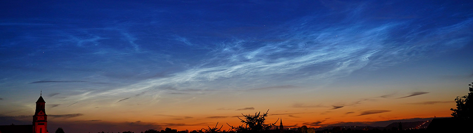 Die filigranen Silberfäden aus feinsten Eiskristallen schweben in einer Höhe von 81 bis 85 Kilometer Höhe. (c) Frank Fritsche