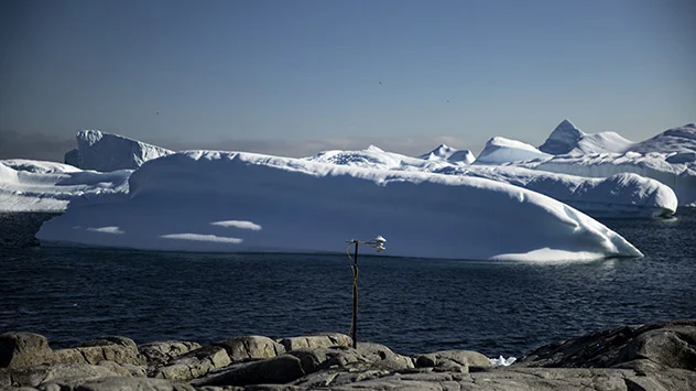 Messstation an der antarktischen Küste