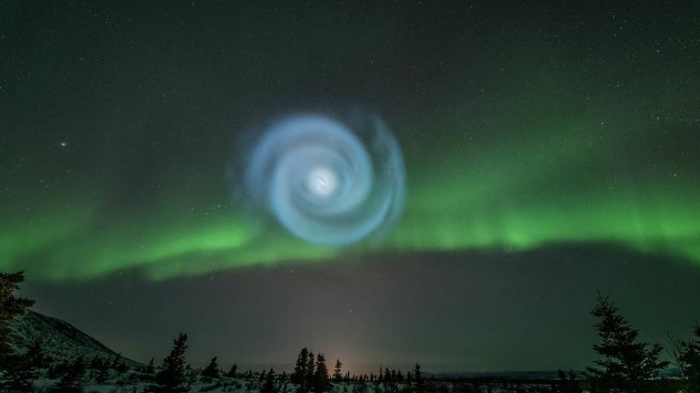 Plava spirala, svjetlosni fenomen 