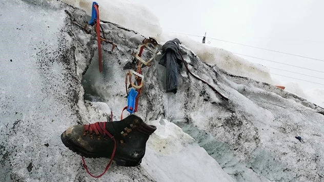 Ausrüstungsgegenstände auf dem Gletscher