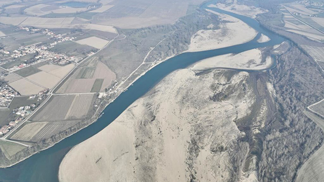 Die Sandbänke des Pos, Italiens längster Fluss, werden immer größer.