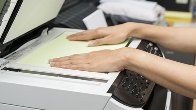 Im Büro ist Toner-Feinstaub aus Laserdruckern und Kopierern ein hohes Gesundheitsrisiko
