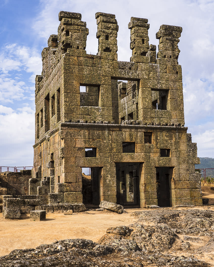 'Centum Cellas': Main building