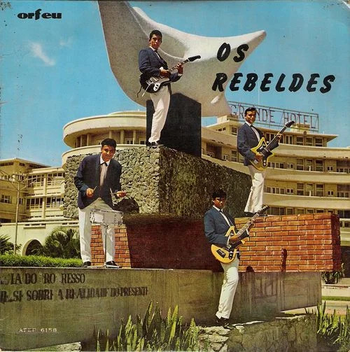 os-rebeldes-os-rebeldes-Cover-Art.jpg