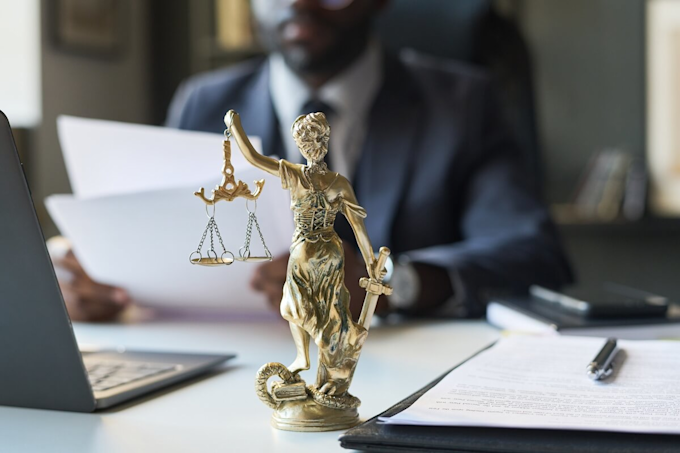 welche-aeusserungen-online-bewertungen-strafbar bild 1