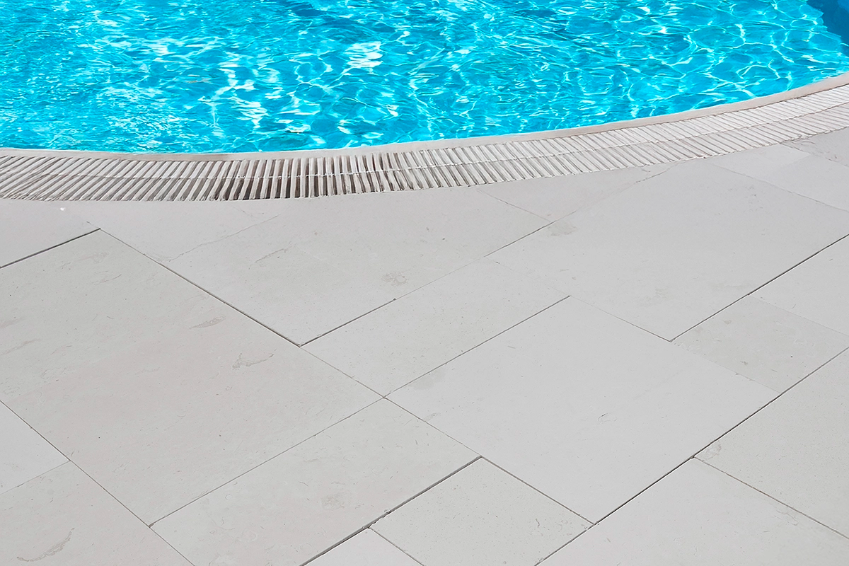 Luminaso Tumbled Limestone Paver