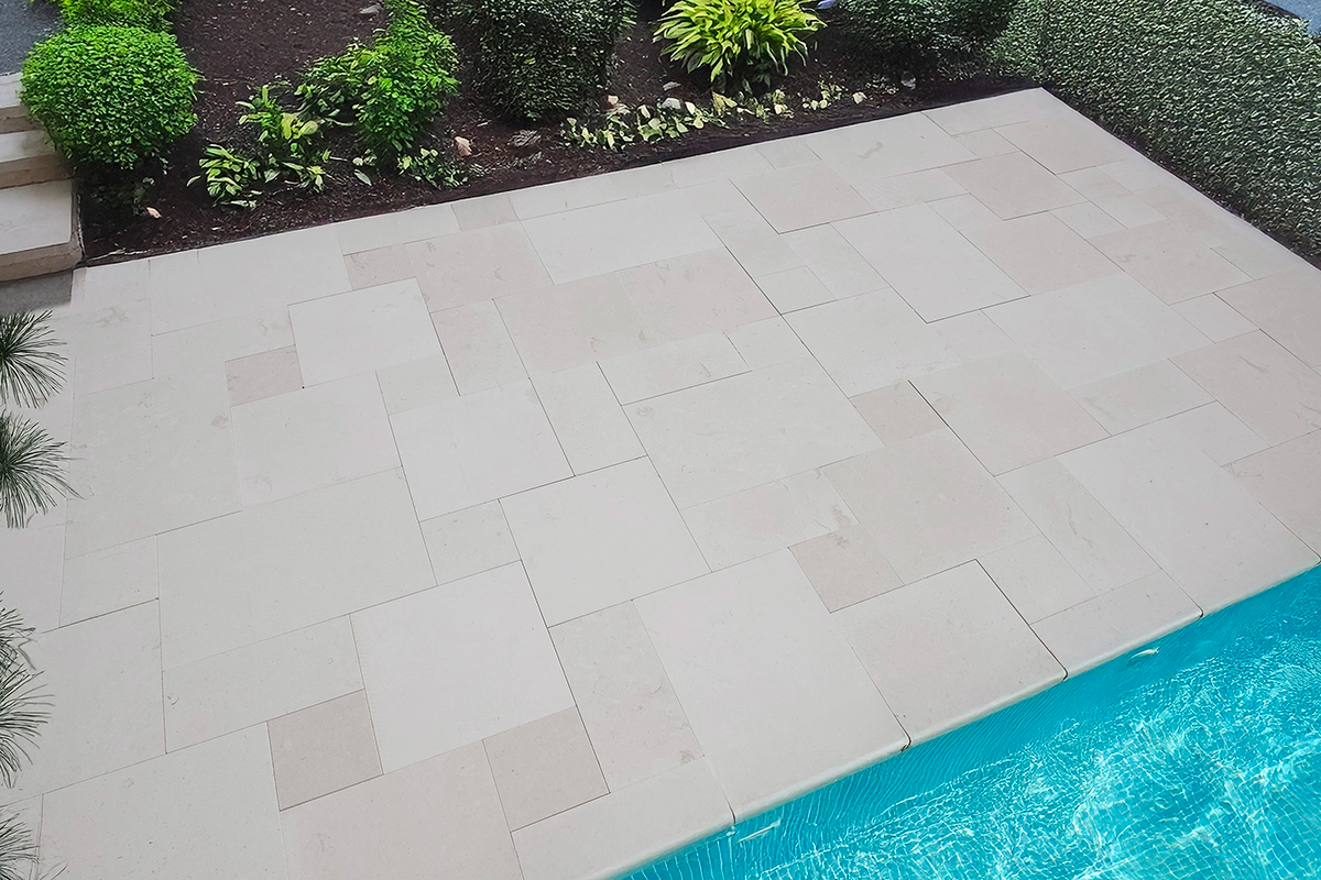 Luminaso Tumbled Limestone Paver