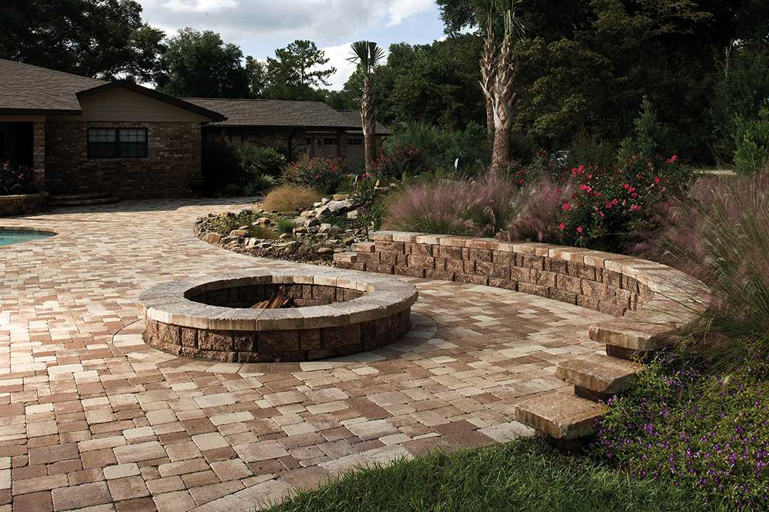 Highland Free Standing Wall (select markets only)