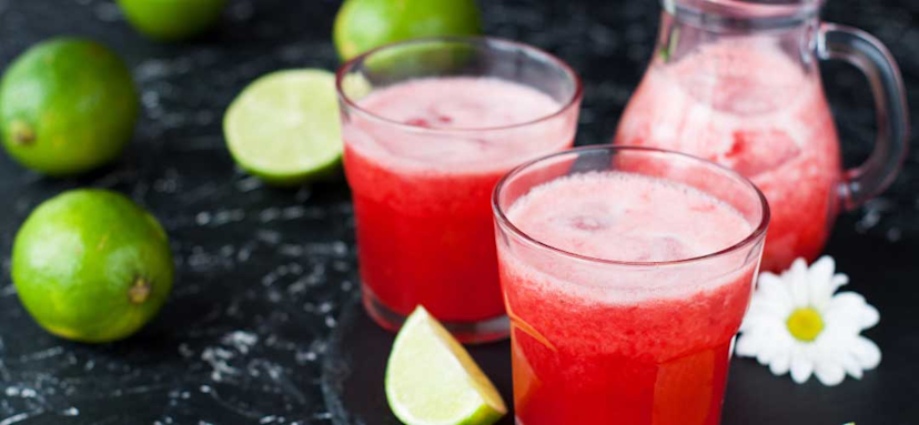 Best Fruity Poolside Summer Drink Recipe