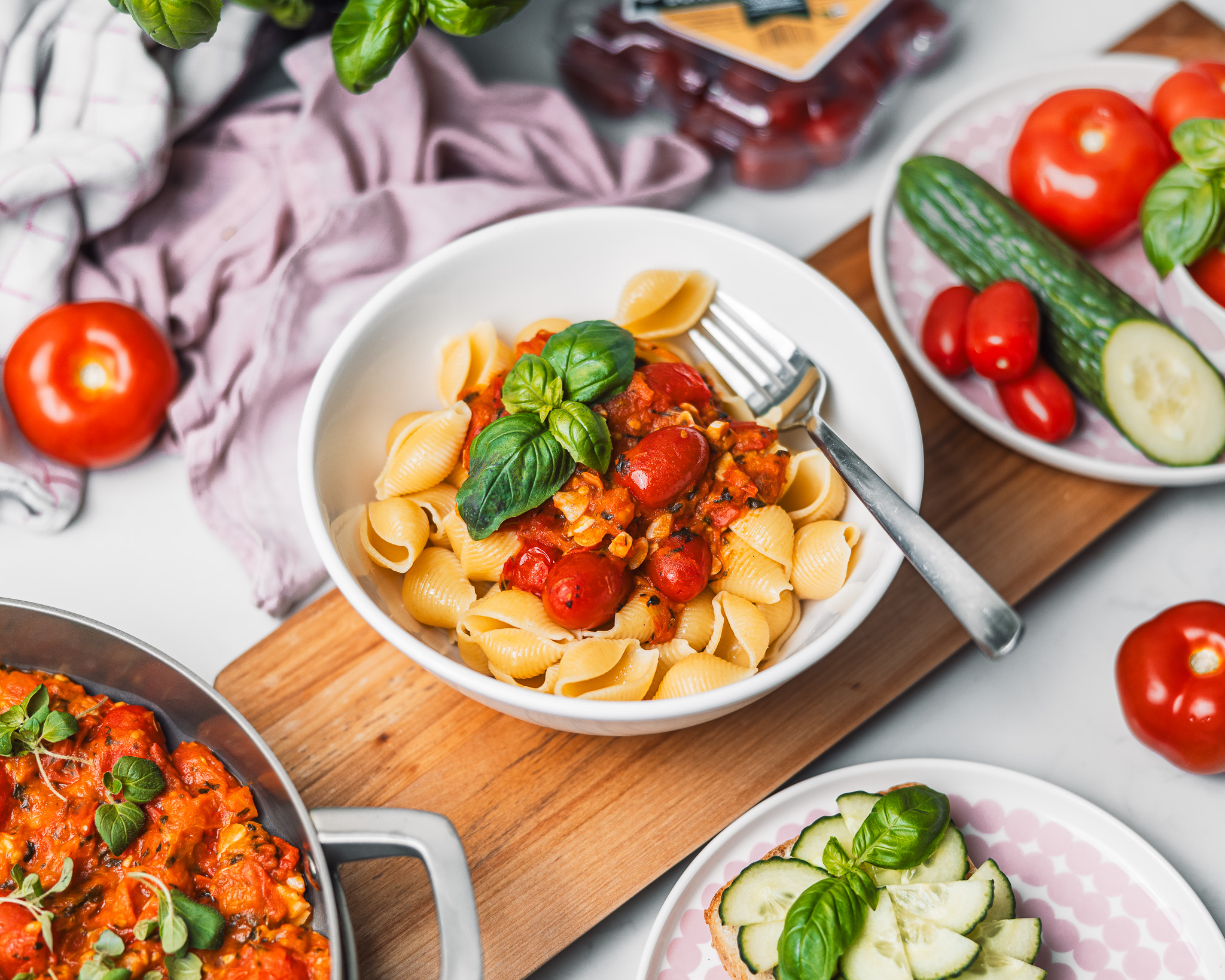 Lätt pastasås på färska tomater