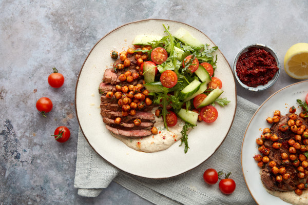 Steak-with-harissa-chickpea-and-rocket-salad_1-RS